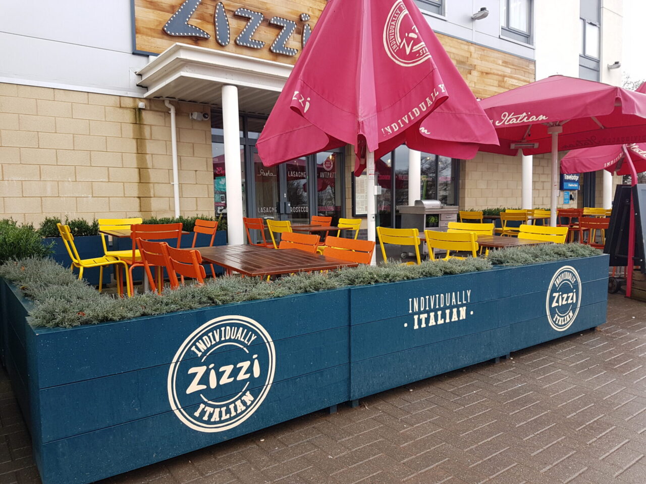 Zizzi parasol